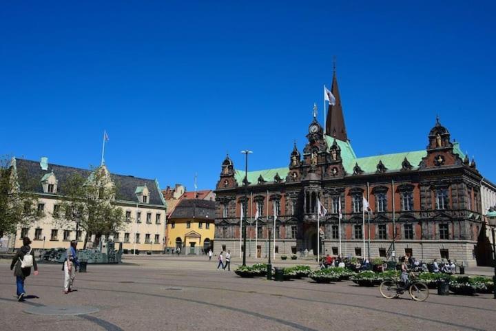 Luxury 3 Rooms Apartment In The Heart Of The City Malmo Exterior photo